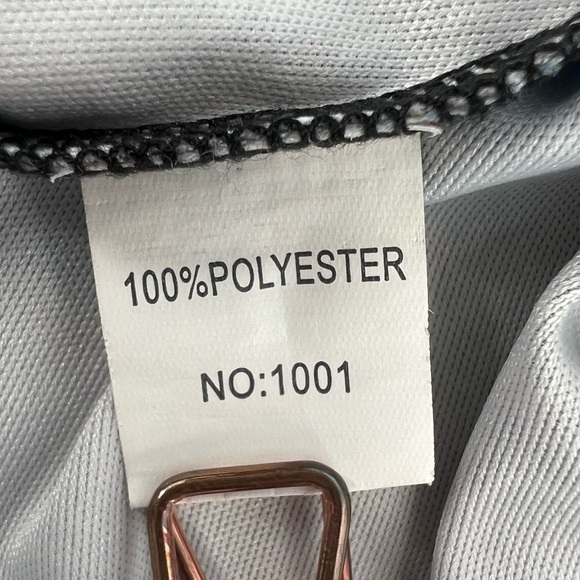 Multi Colored Safari Print 3/4 Sleeve V-Neck Blouse Size Medium Women’s - Picture 5 of 5